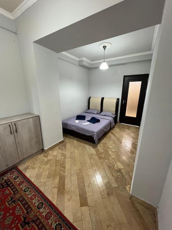 Apartment In Yerevan On Abovyan Street,Centre Esterno foto